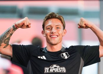 Oliver Sonne: salario y costes de transferencia