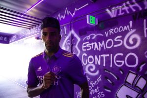 Carlos Ascues: salario y costes de transferencia